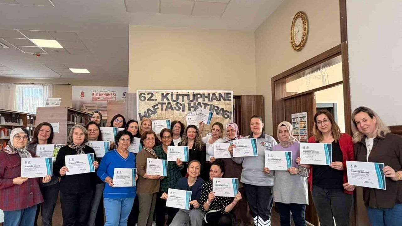 Şehzadeler'de 62. Kütüphane Haftası 'Kitap, Kahve ve Kurabiye' buluşmasıyla başladı