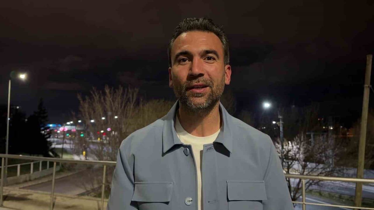 Sivas’ta Mart Ayında Aniden Yağan Kar Gürün-Ulaş Kara Yolunu Etkiledi