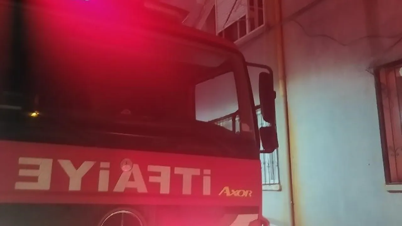 Söke'de mutfak yangını: Davlumbazdan sıçrayan kıvılcımlar alevlere yol açtı