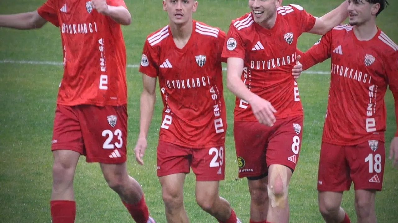 Somaspor, Kırklarelispor'u 2-0 yenerek puanını 29'a yükseltti