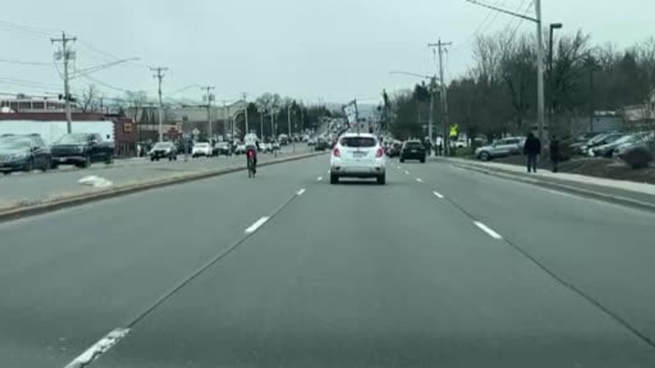 Syracuse'de 'No Kings' Gösterileri: Trump Yönetimi ve Politikaları Protesto Edildi