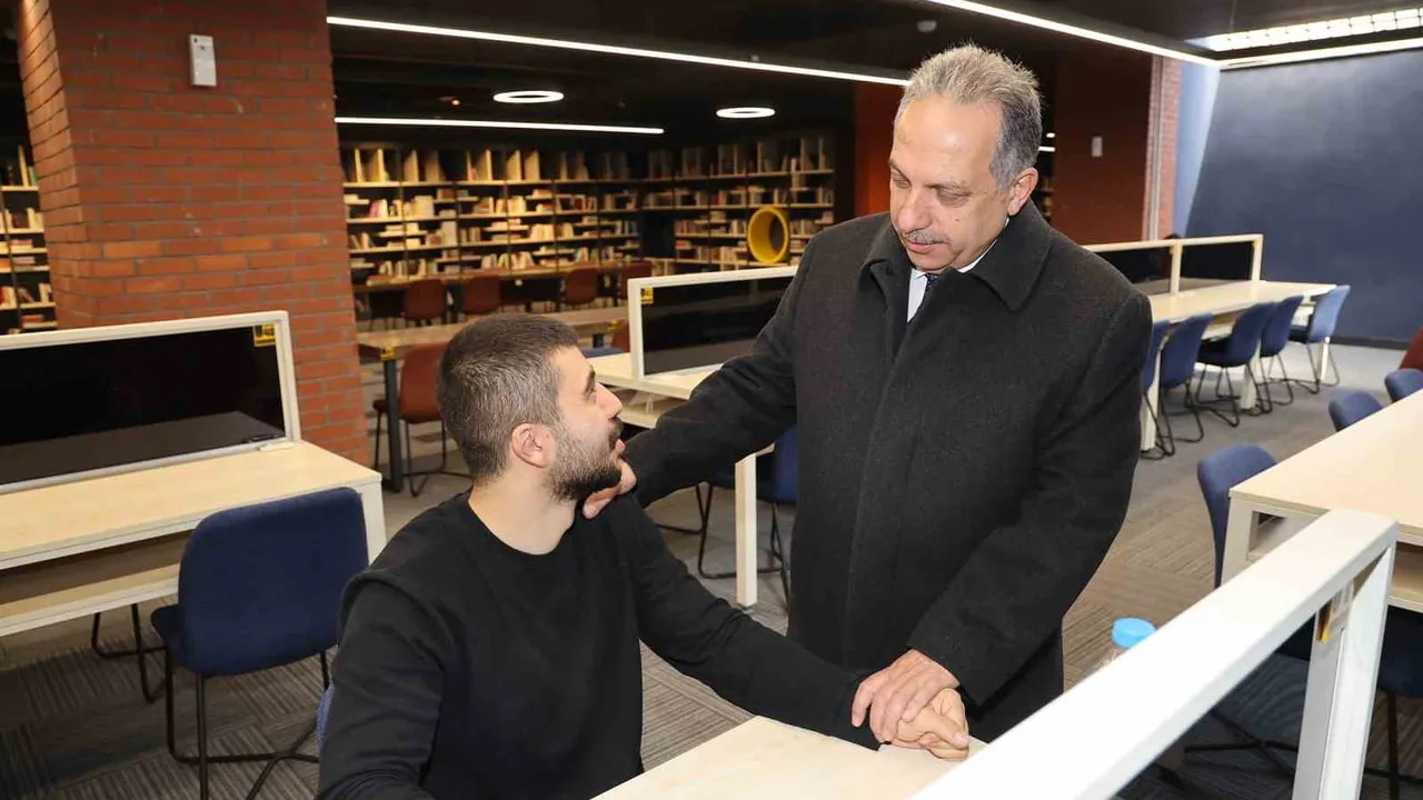 Talas’ta Kütüphaneler Haftası'na Vurgu: 5 Kütüphane, 7/24 Merkez ve '100 Apartmana 100 Kütüphane' Projesi