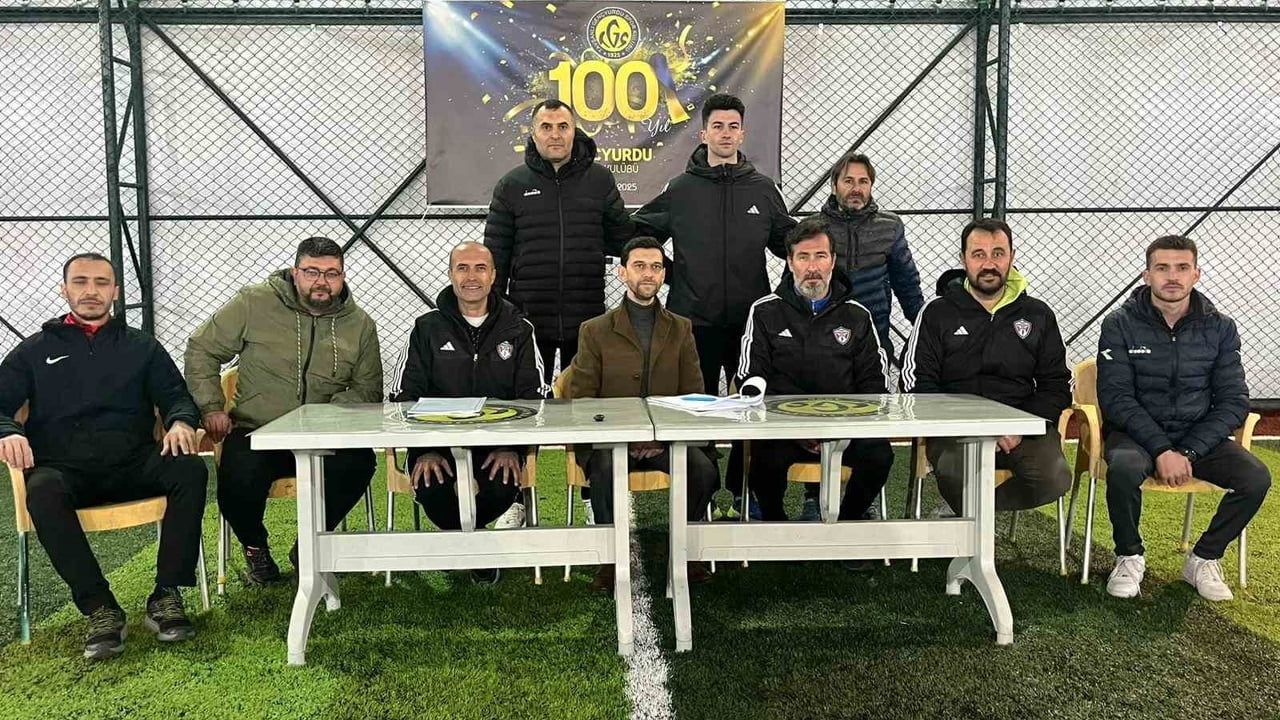 Tavşanlı'da üç kulüp altyapıda 'Tavşanlı Gençyurdu Futbol Akademisi' çatısında birleşti