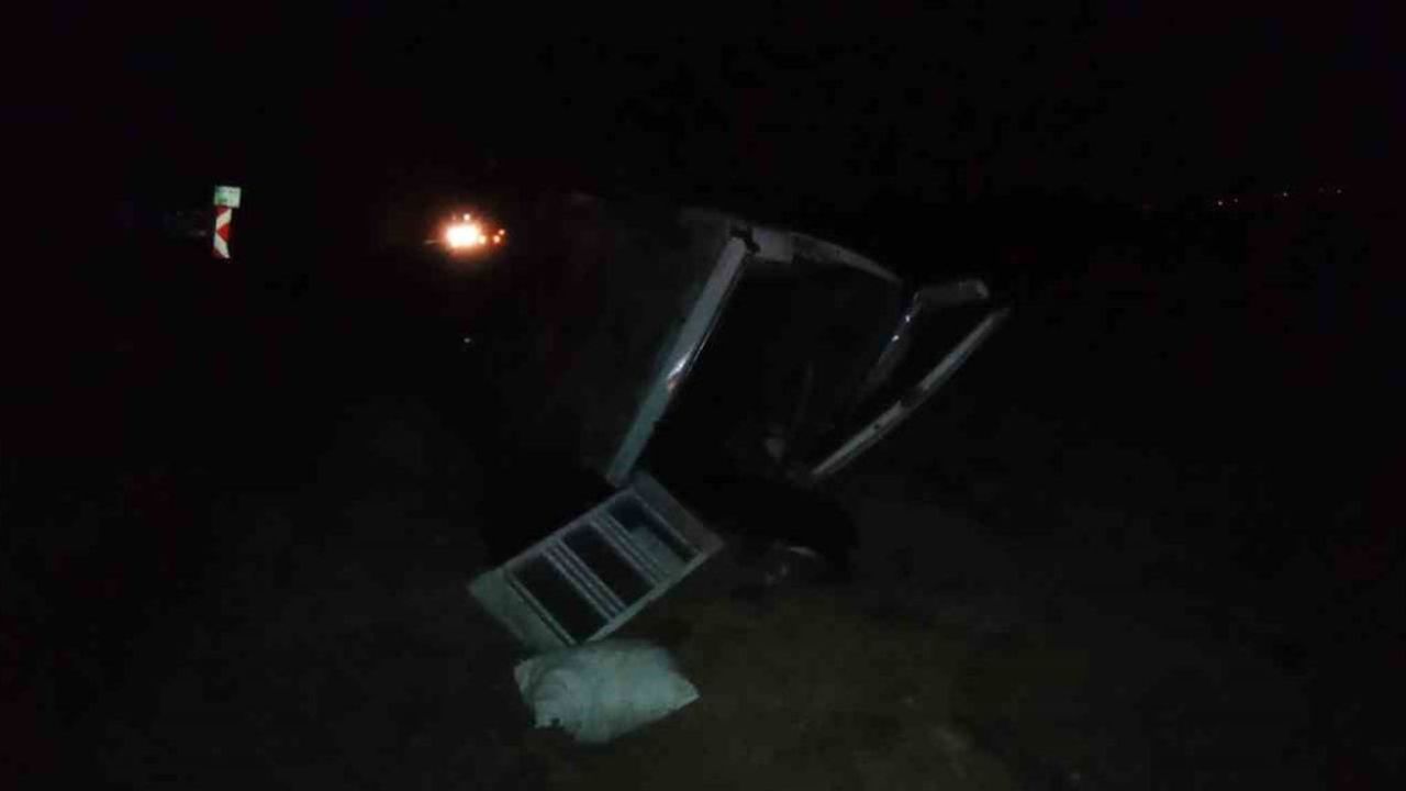 Tokat Yeşilyurt’ta minibüs devrildi: sürücü yaralandı