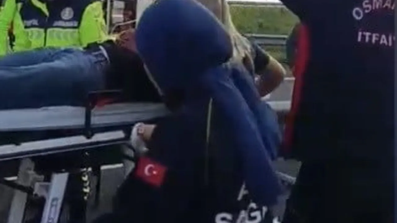 Toprakkale otoyolunda tır devrildi: 1 yaralı