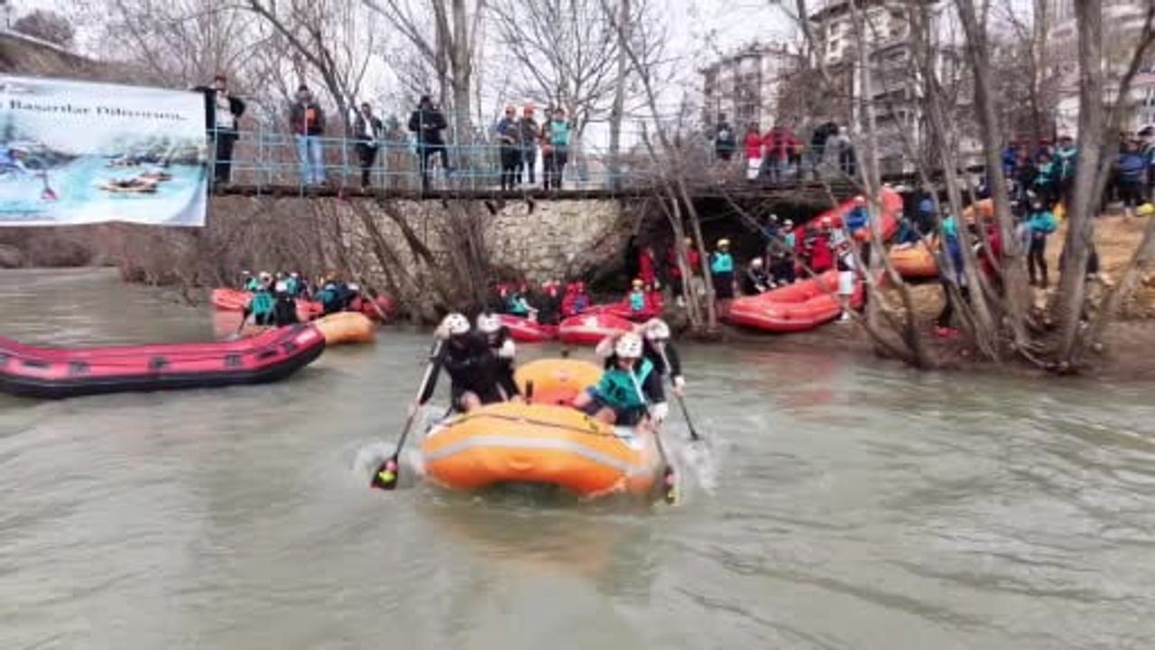 Tunceli'de Yeşilay Türkiye Rafting Şampiyonası 1. Ayak ve Milli Takım Seçmeleri Sona Erdi