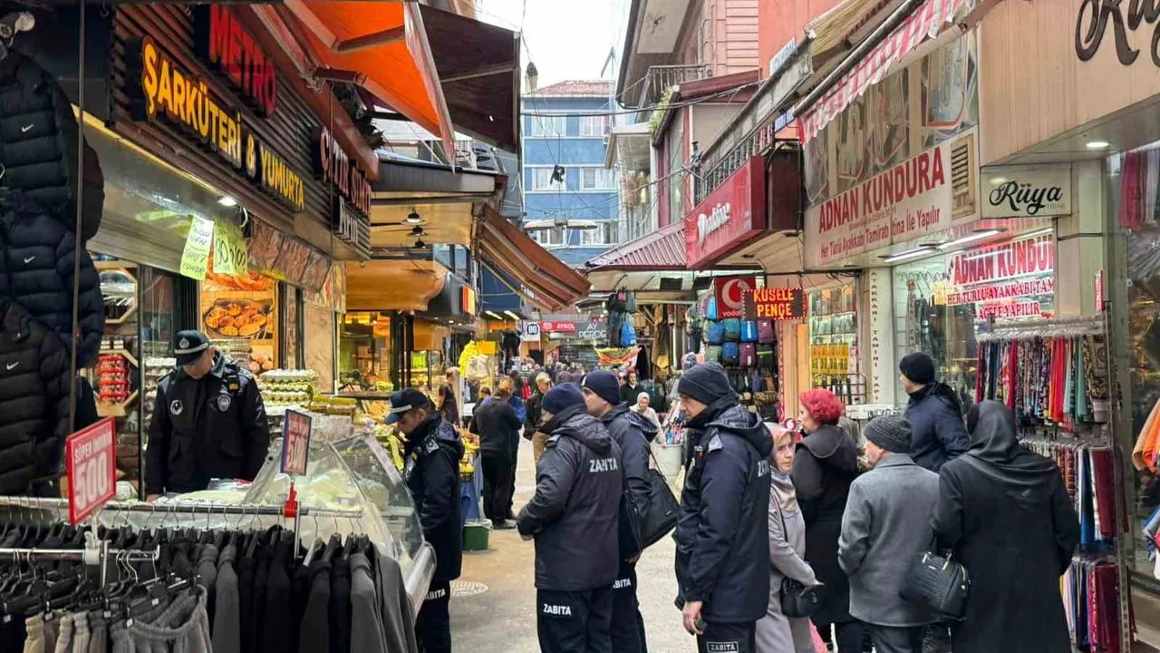 Zonguldak'ta zabıta ekipleri kaldırım işgallerine yönelik denetim gerçekleştirdi