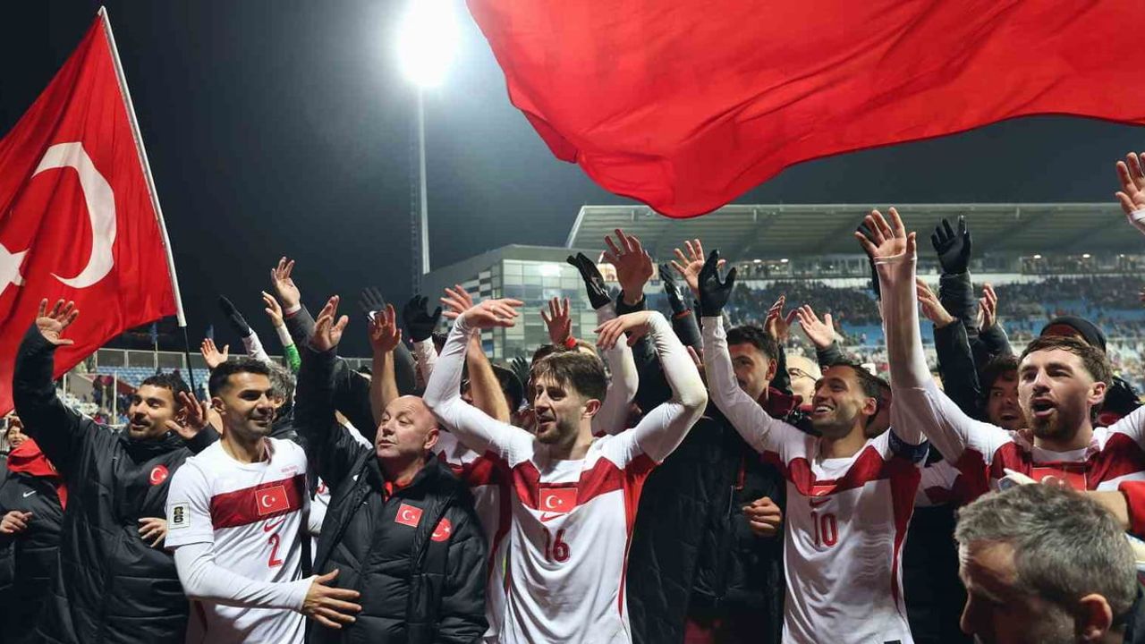 A Milli Takım, 24 yıl sonra 2026 FIFA Dünya Kupası'na katılma hakkı kazandı; stadyumdan Türkiye'ye döndü