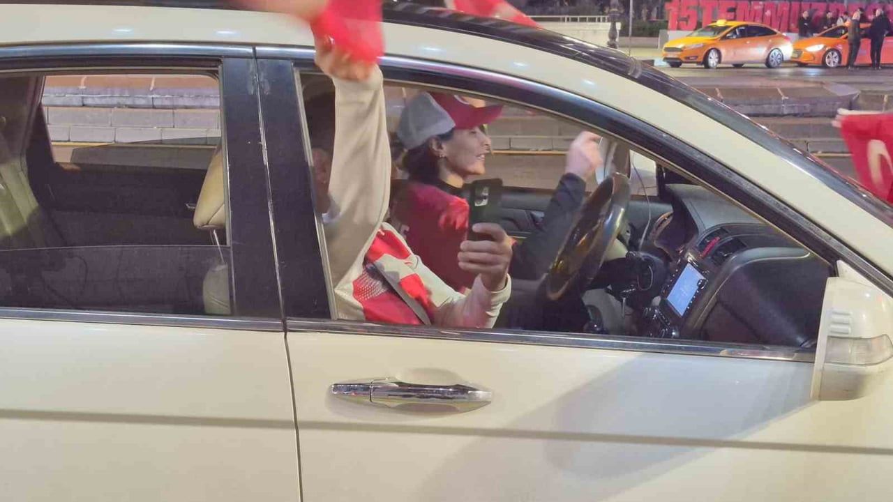 A Milli Takım 24 Yıl Sonra Dünya Kupası'na Katıldı, Ankara'da Kutlama