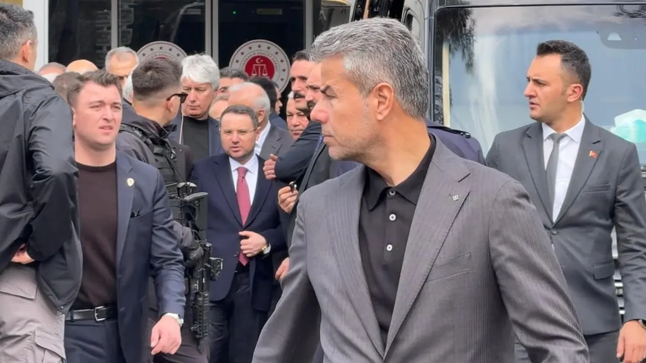 Adalet Bakanı Akın Gürlek Diyarbakır'ı Ziyaret Etti: Adliye, Cezaevi Anı Müzesi ve Siyasi Parti Temasları