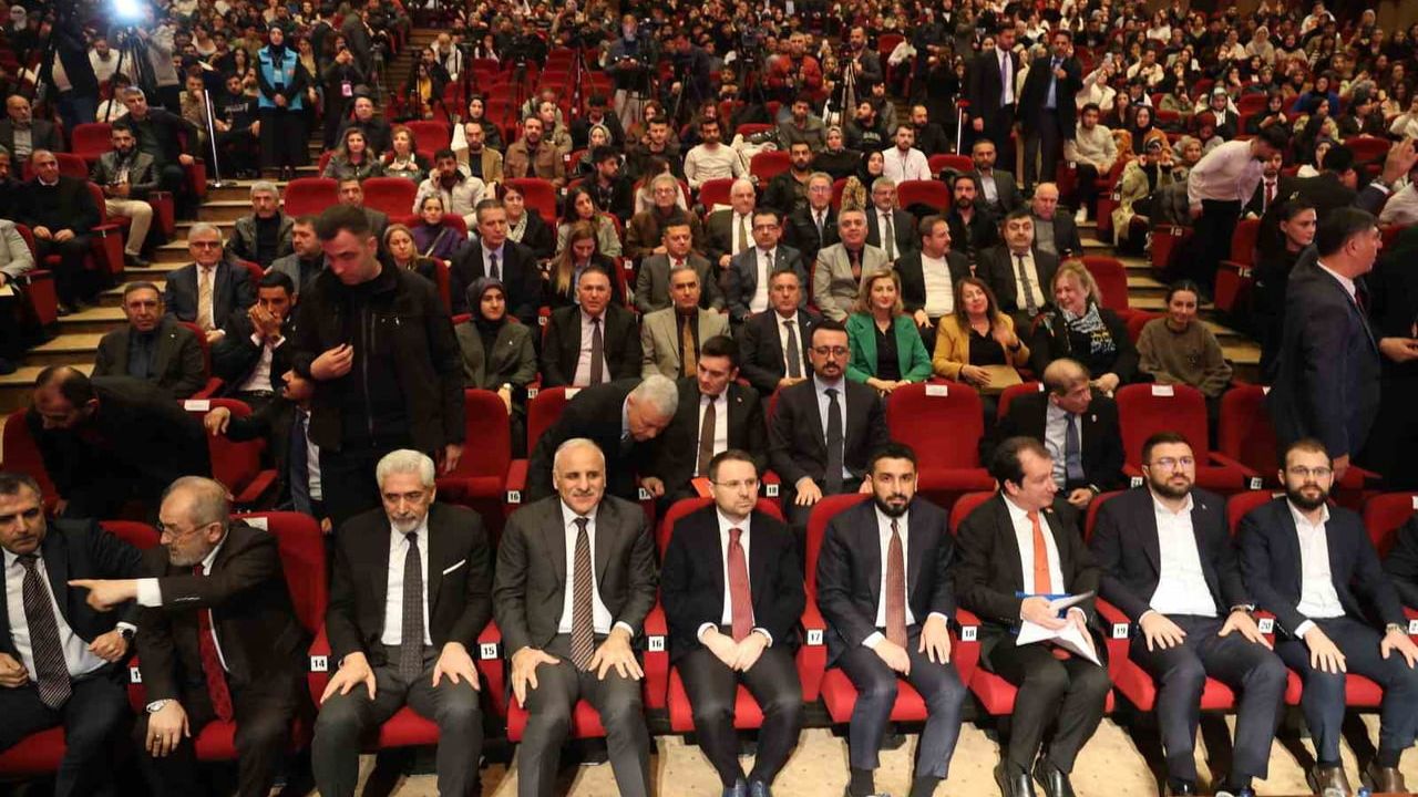 Adalet Bakanı Gürlek: Sosyal medyaya gerçek kimlikle giriş öngörülüyor