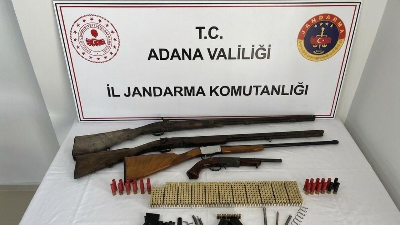 Adana Kozan'da jandarma 4 ruhsatsız silah ve 573 mermi ele geçirdi