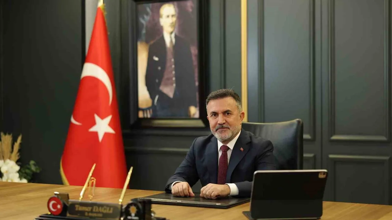 Adana’nın kuzey ilçelerinde ulaşım güvenliğini artıracak 4,27 milyar TL’lik heyelan ıslahı yatırımı başlatıldı