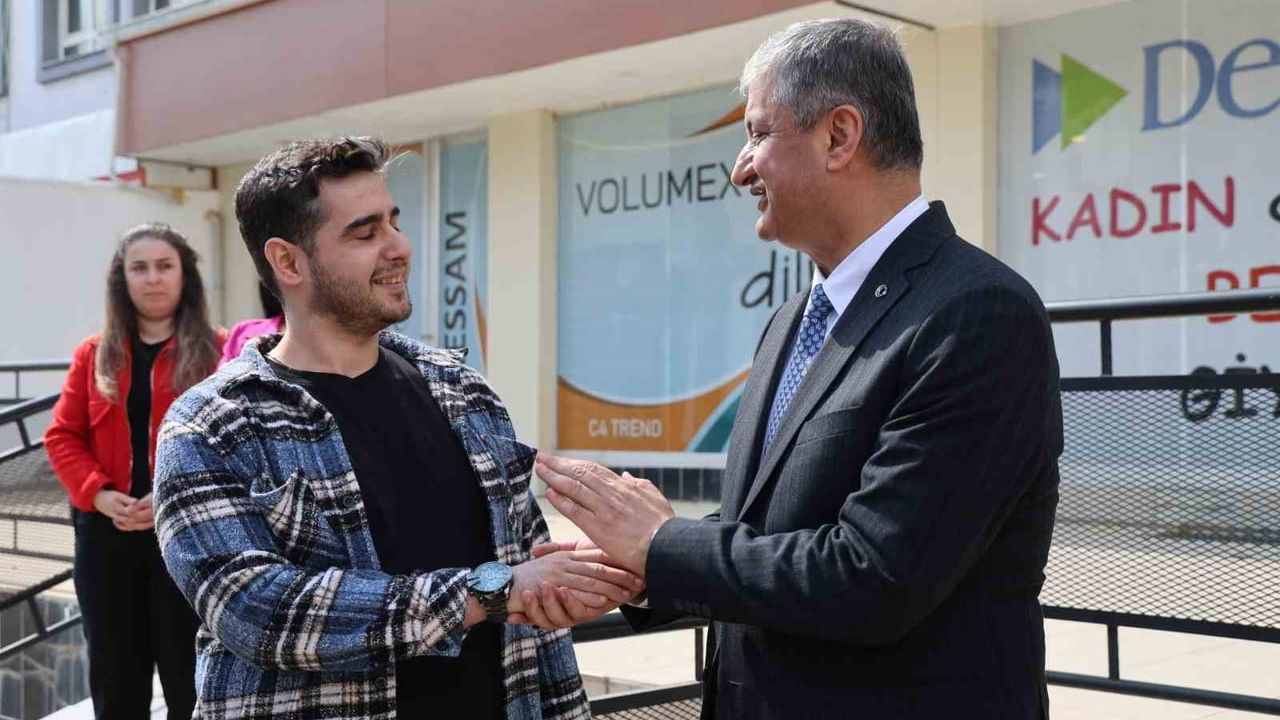 Adana Valisi Mustafa Yavuz Kozan'da vatandaş ve öğrencilerle buluştu