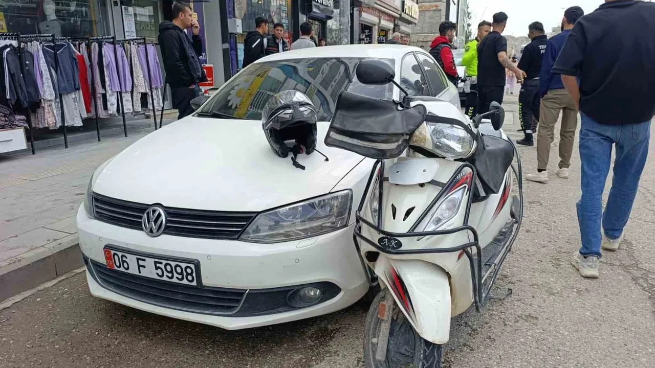 Adıyaman'da motosikletin çarptığı yaya yaralandı