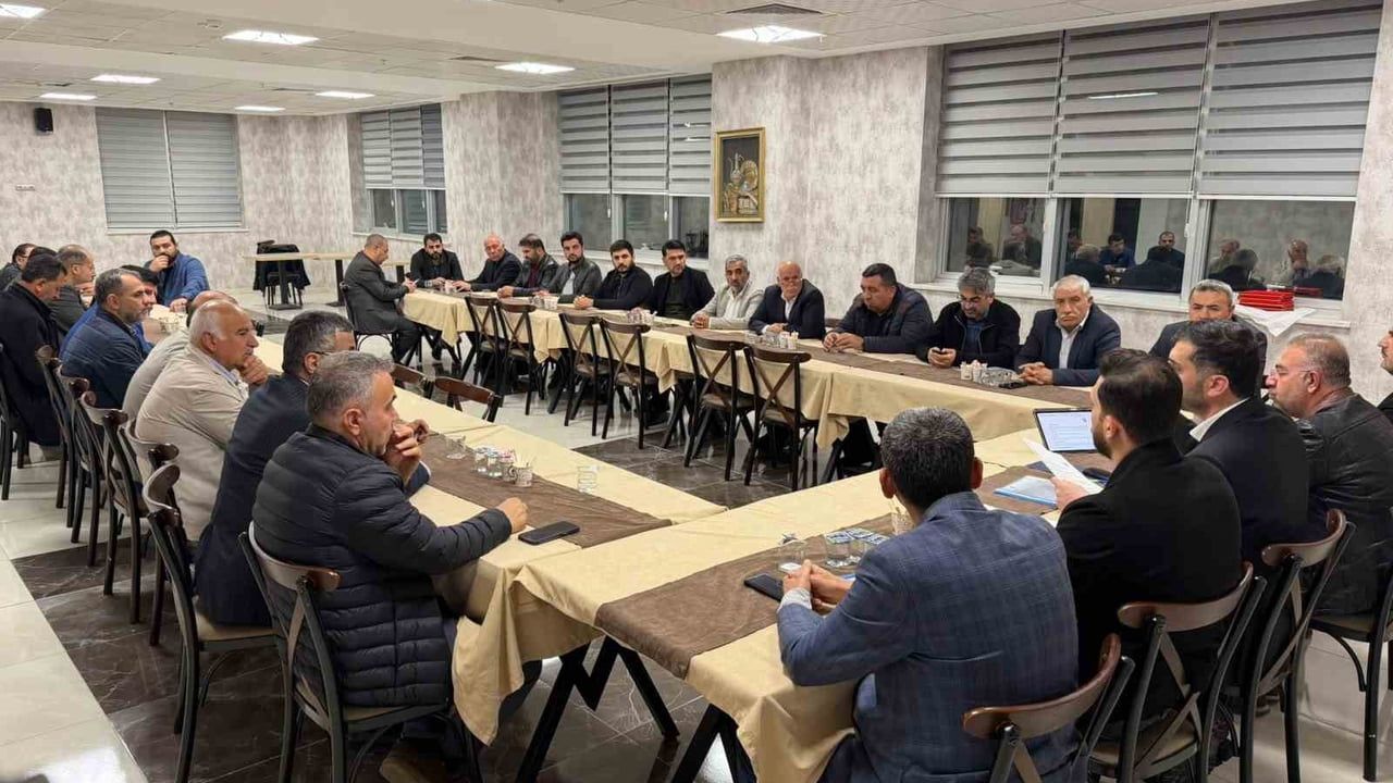 Adıyaman STK Platformu'nda dönem başkanlığı Recep Tepe'ye devredildi