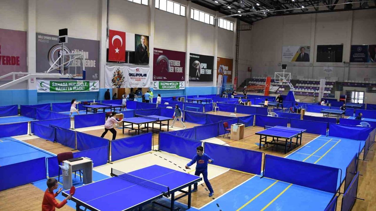 Afyonkarahisar'da Dünya Masa Tenisi Haftası müsabakaları tamamlandı: şampiyonlar belli oldu