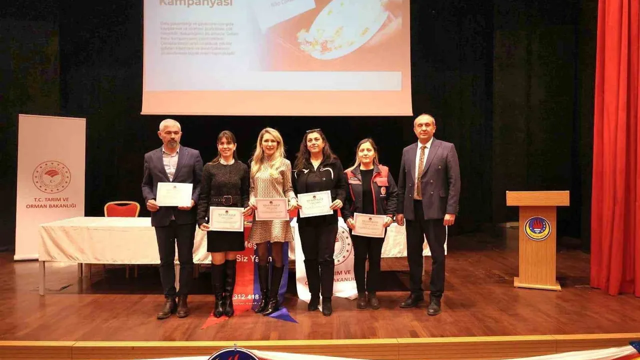 Afyonkarahisar'da Öğrencilere Yönelik Güvenli Gıda Semineri Düzenlendi