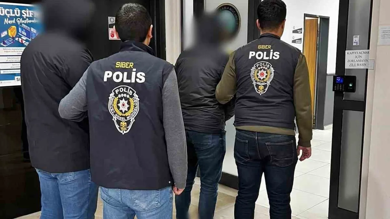 Afyonkarahisar'da 'sıfır faizli kredi' dolandırıcılığı: 2 şüpheli tutuklandı