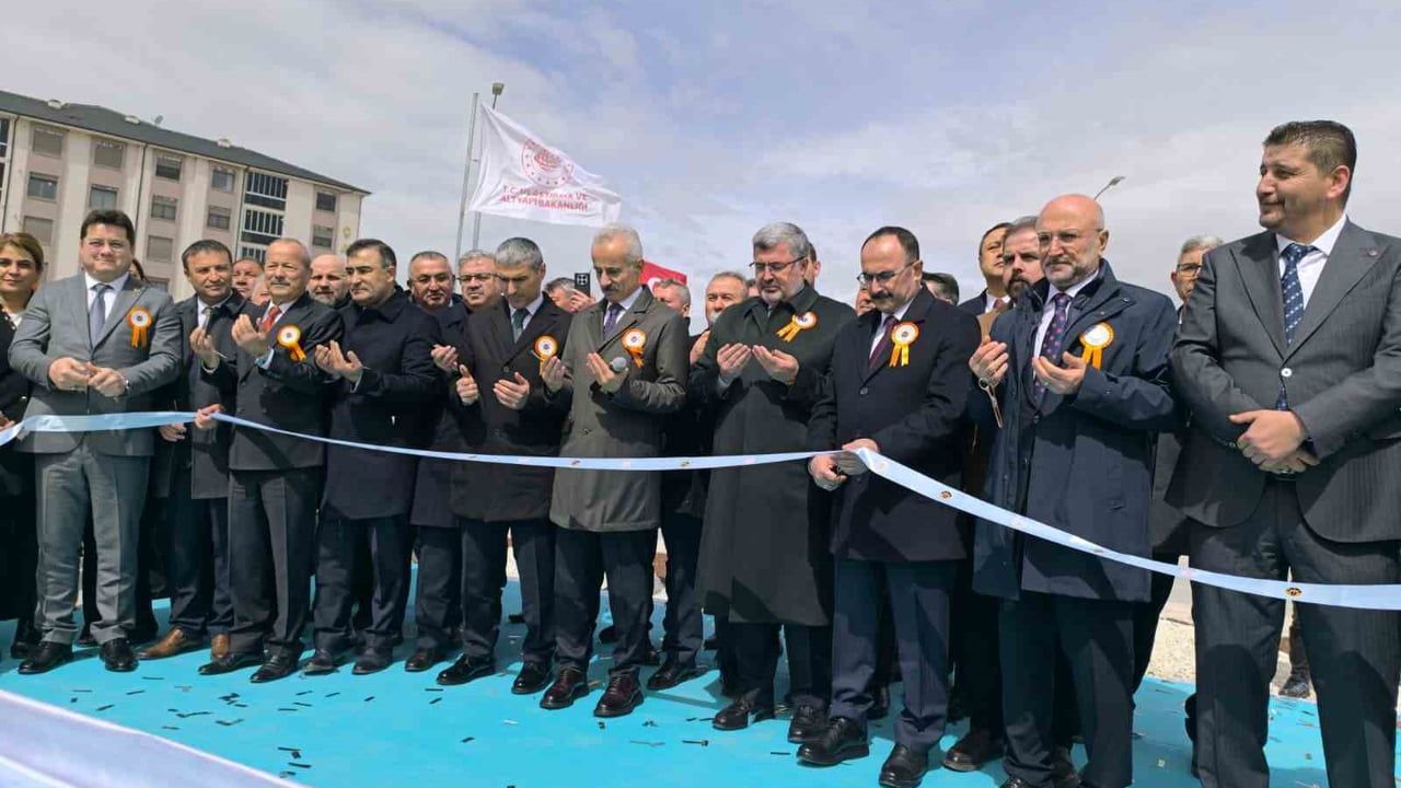 Afyonkarahisar'da yeni ulaşım koridoru: Ankara'dan Güney Ege'ye doğrudan bağlantı ve 1,82 milyar TL'yi aşan tasarruf