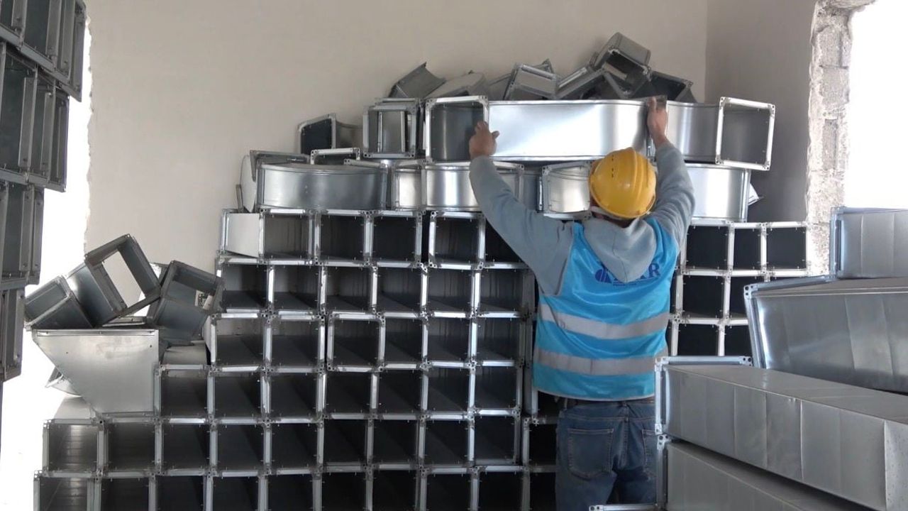 Ağrı’da sağlık yatırımları yerinde incelendi: 270 yataklı Kadın Doğum ve Çocuk Hastanesi hız kazanıyor