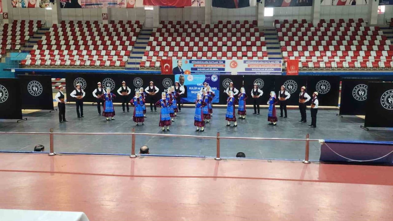 Ağrı Spor Lisesi Doğu Anadolu Grup Yarışmaları’nda Bölge Şampiyonu Oldu