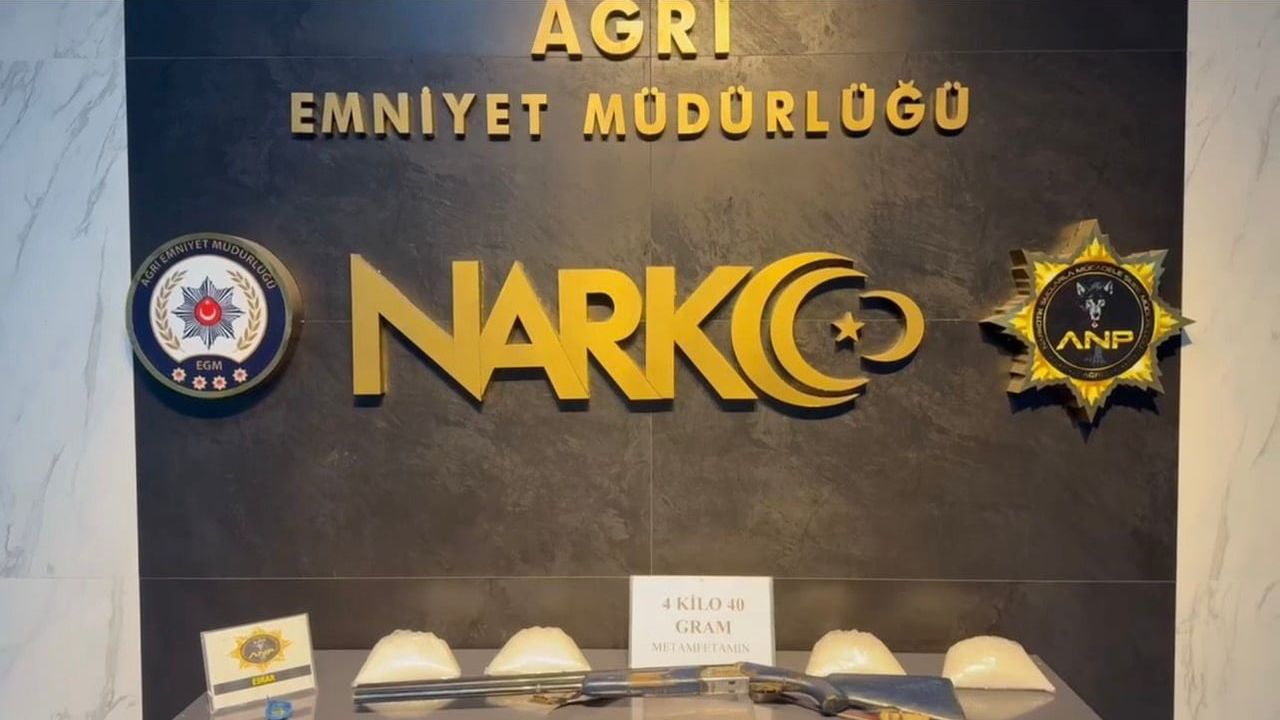 Ağrı ve Hatay’da eş zamanlı uyuşturucu operasyonu: 4 kilogram metamfetamin ve 2 kilo 75 gram esrar ele geçirildi, 12 tutuklama