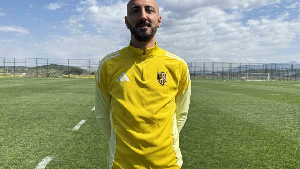 Ahmet İlhan Özek: "Bu jenerasyonla Dünya Kupası’nda önemli başarılar elde edeceğiz"