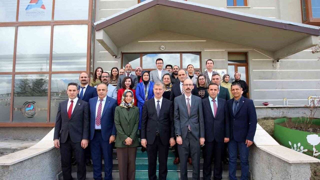 AİÇÜ'de Zebra Balığı Translasyonel Tıp Araştırma Laboratuvarı açıldı