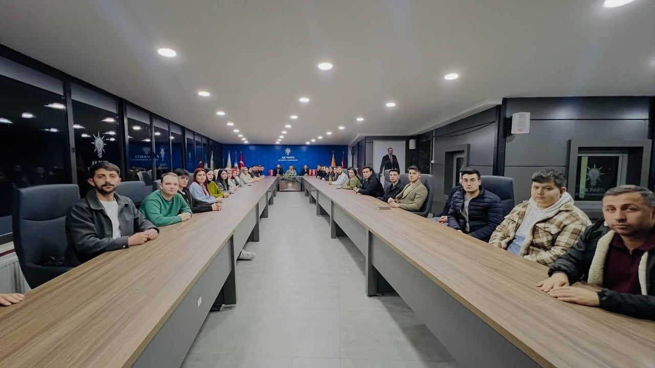 AK Parti Bilecik’te Haftalık Gençlik Kolları Toplantısı Yapıldı