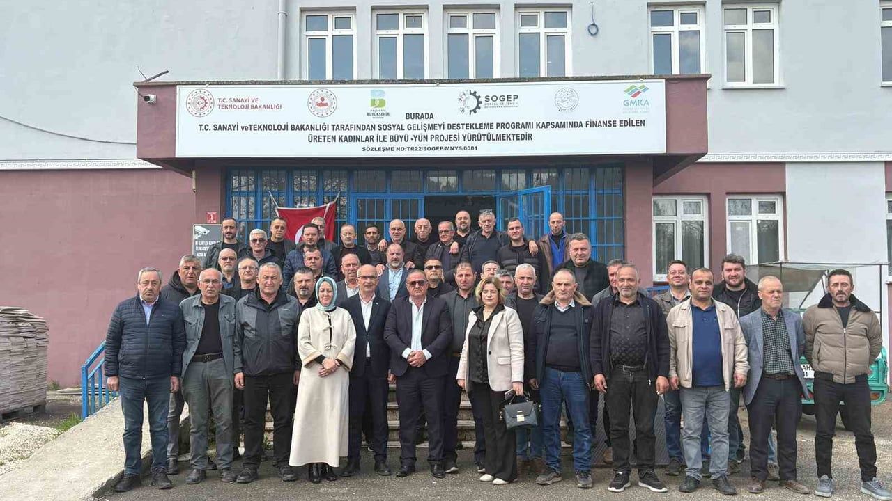 AK Parti Manyas muhtarlarla kahvaltılı istişare toplantısında mahalle sorunlarını değerlendirdi