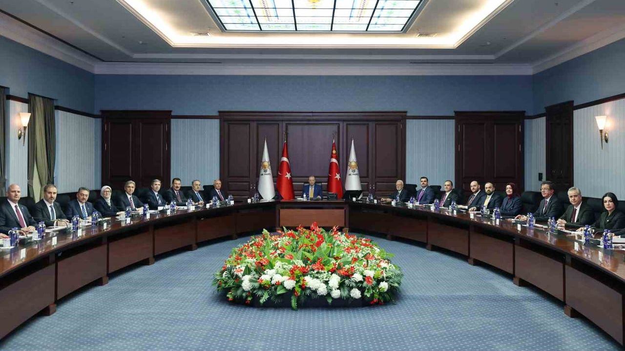 AK Parti MYK toplantısı Cumhurbaşkanı Erdoğan başkanlığında başladı