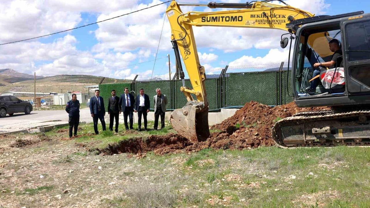 Akçadağ'da 112 Acil Sağlık İstasyonunun temeli atıldı