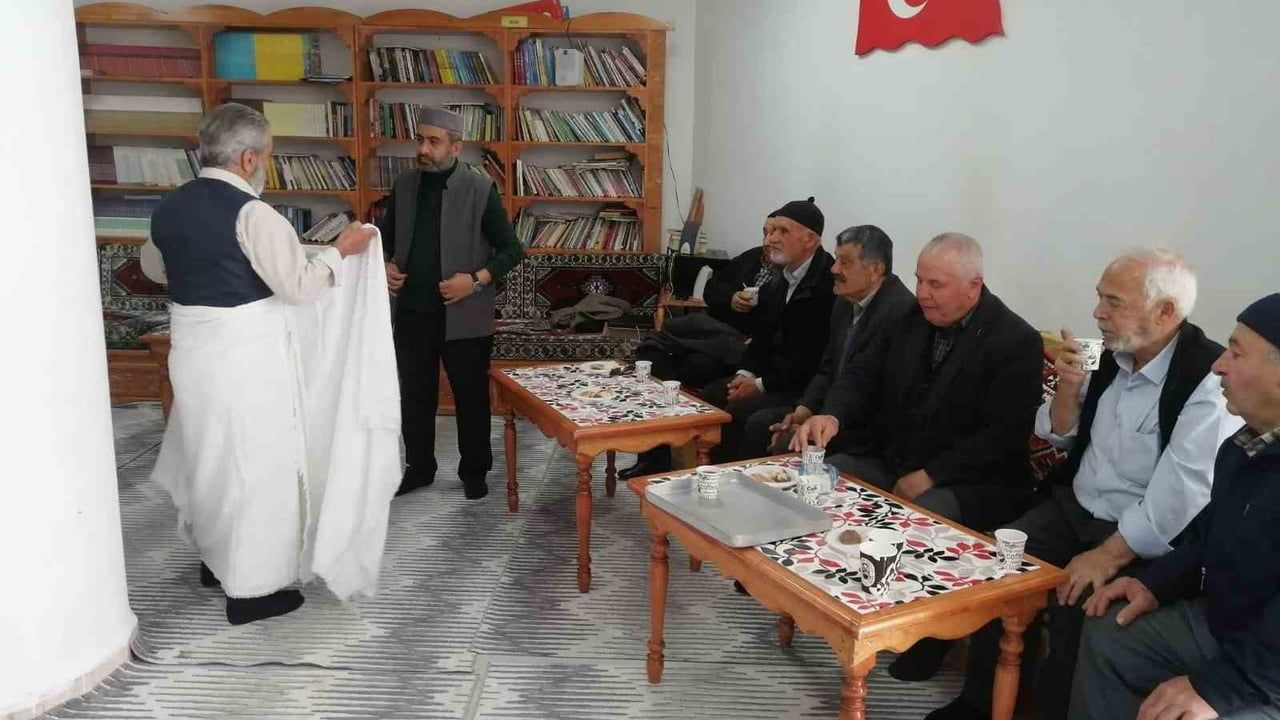 Akdağmadeni'de Hacı Adaylarına Manevi ve Teknik Hac Eğitimi