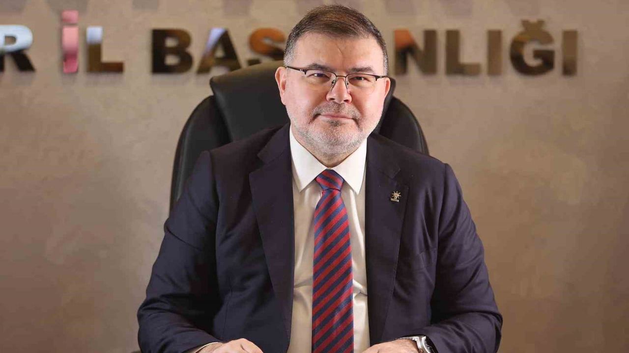 AKP İzmir Başkanı Saygılı’dan CHP İzmir Başkanı Güç’e: Yerel yönetimlerde bankamatik memurları ve altyapı eleştirisi