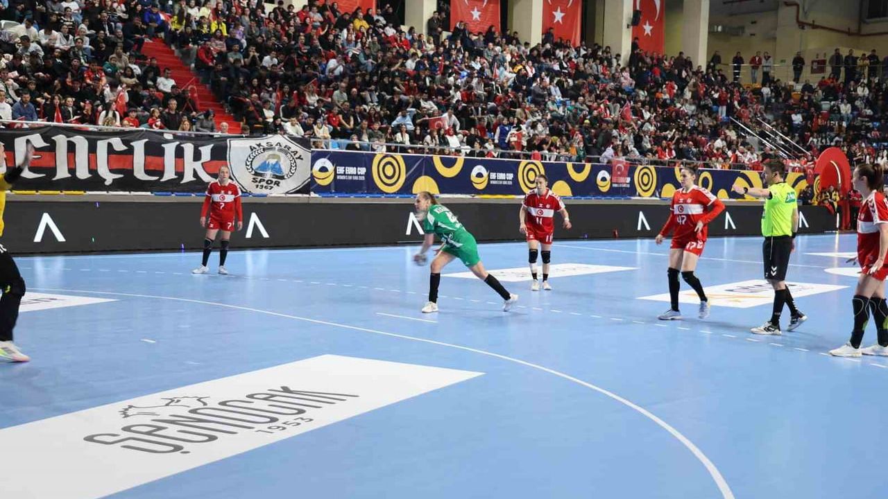 Aksaray'da Euro Cup: A Milli Kadın Hentbol Takımı Macaristan'a 42-23 mağlup