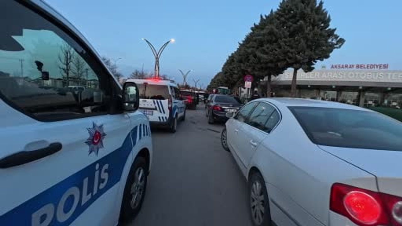 Aksaray otogarında aile ile erkek tarafı arasında kavga: 2 yaralı, 8 gözaltı