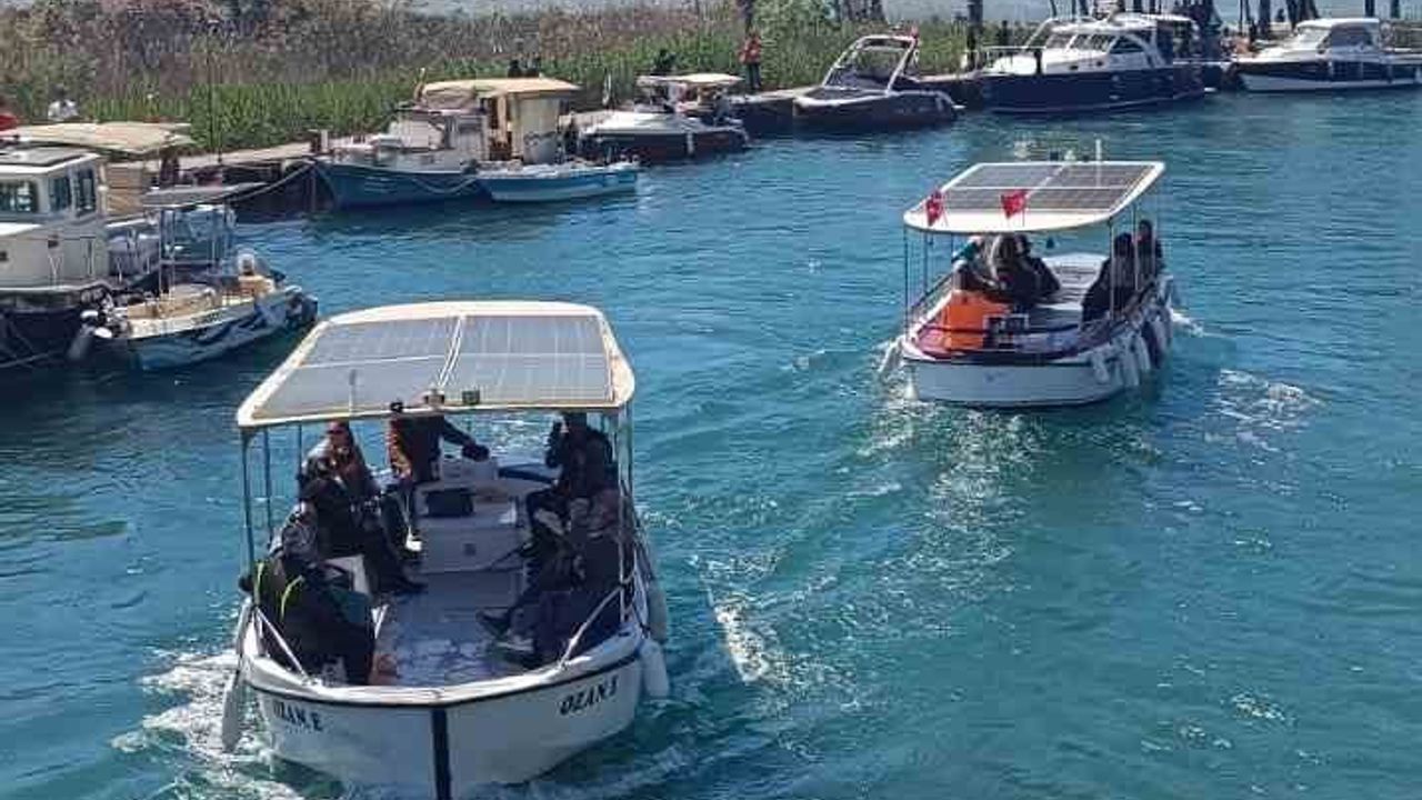 Akyaka'da Bahar Canlanması: Azmak Nehri'nde Tekne Turları Yoğun İlgi Görüyor