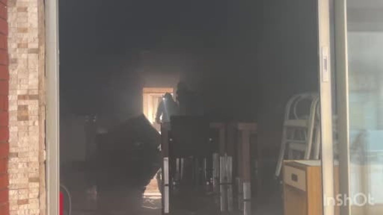 Alanya'da tadilattaki otelde çıkan yangın itfaiyenin müdahalesiyle söndürüldü