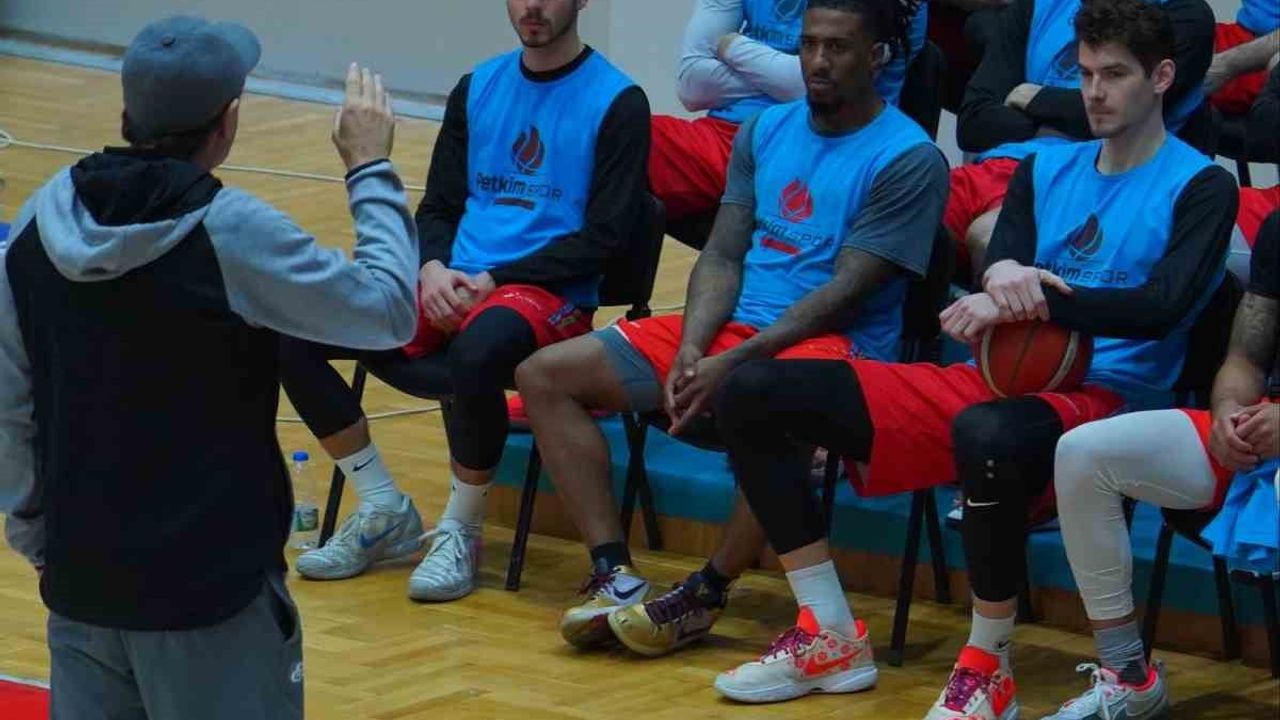 Aliağa Petkimspor'da yardımcı antrenörler değişti: Küçüközkan ve Tamsöz göreve başladı