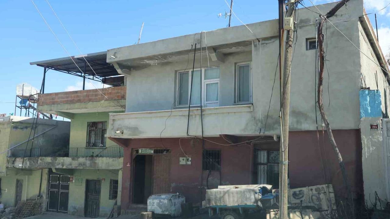 Altınözü’nde eşi bıçaklanarak öldü: Şüpheli tutuklandı