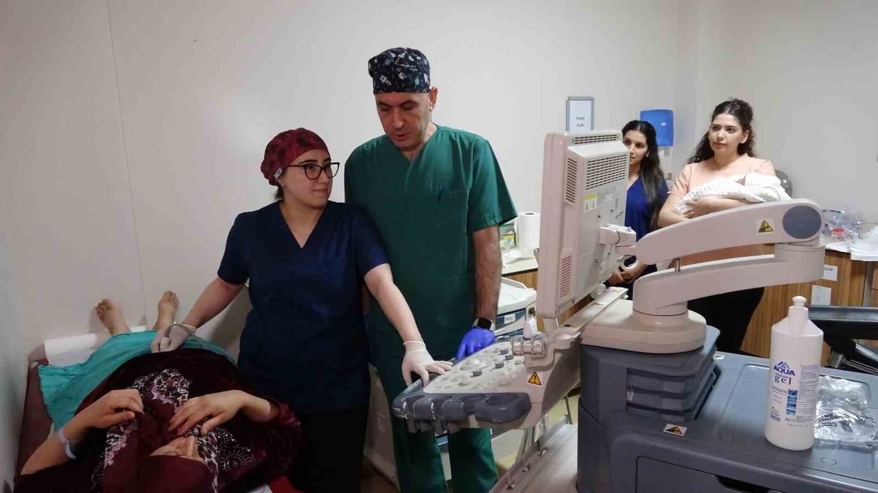 Ameliyathanede başlayan aşk evlilikle taçlandı: İslahiye Devlet Hastanesi'nde kadın doğumda ortak görev