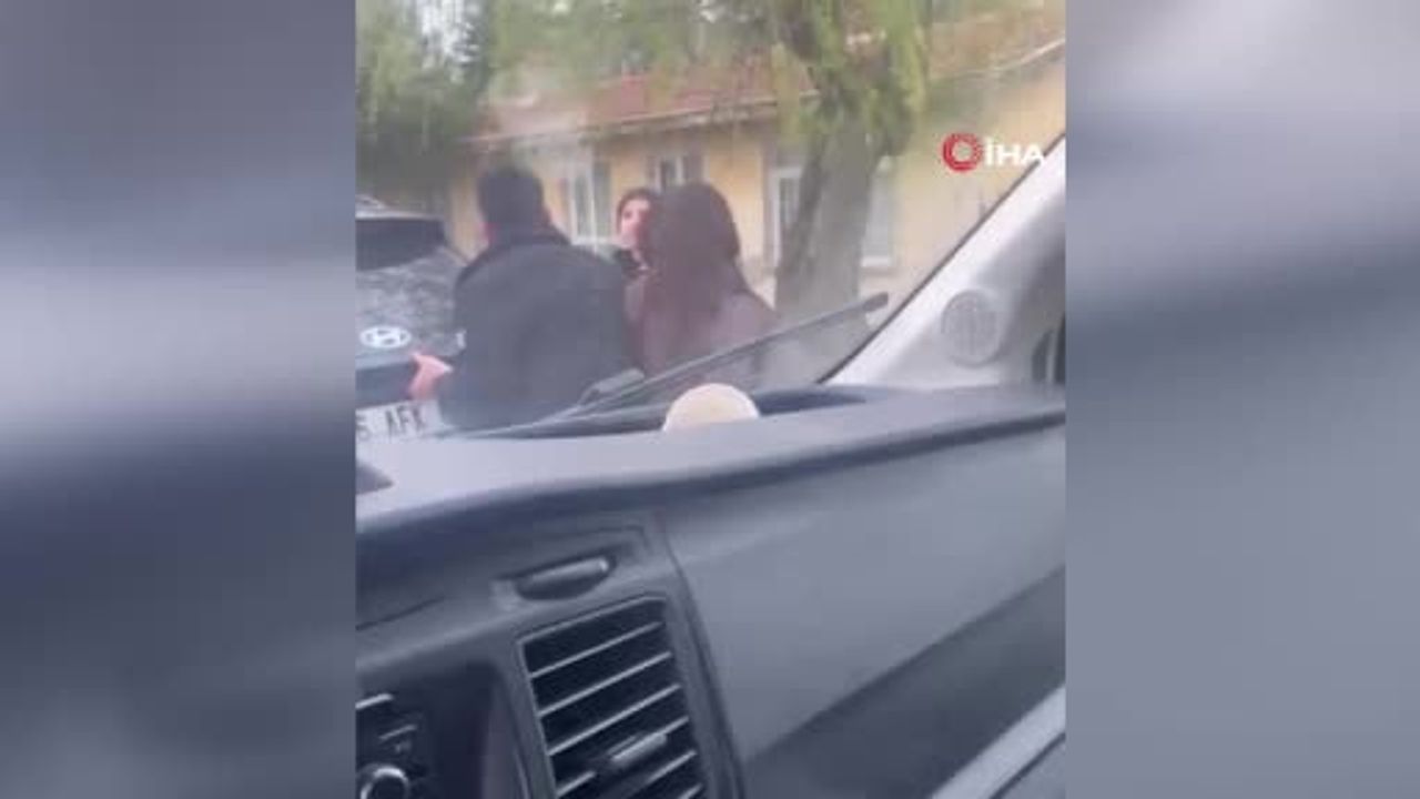 Ankara'da mezarlık girişinde trafikte tartışma bıçaklı kavgaya dönüştü