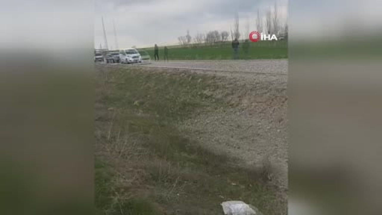 Ankara Haymana'da kum yüklü kamyon yağışta devrildi: 1 yaralı