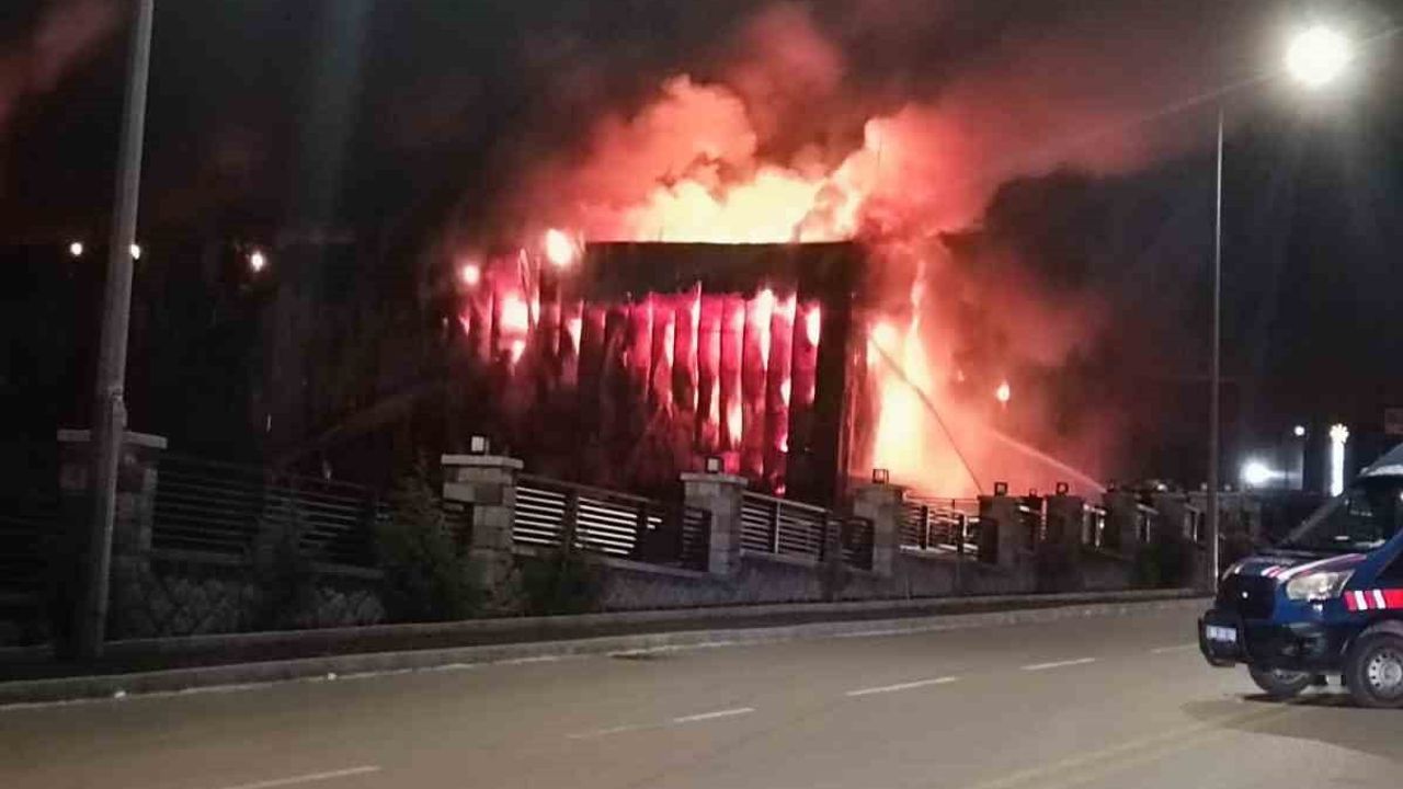 Ankara Sincan'da kimya fabrikasında yangın — söndürme çalışmaları sürüyor