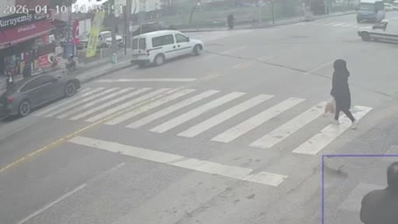 Ankara Sincan'da minibüs-kamyonet çarpışması: Güvenlik kamerası görüntüleri ortaya çıktı