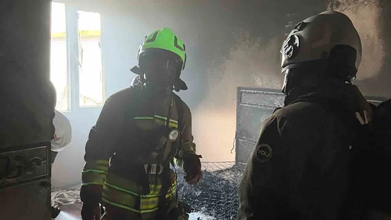 Antakya Kisecik Mahallesi'nde Ev Yangını Hızlı Müdahaleyle Kontrol Altına Alındı