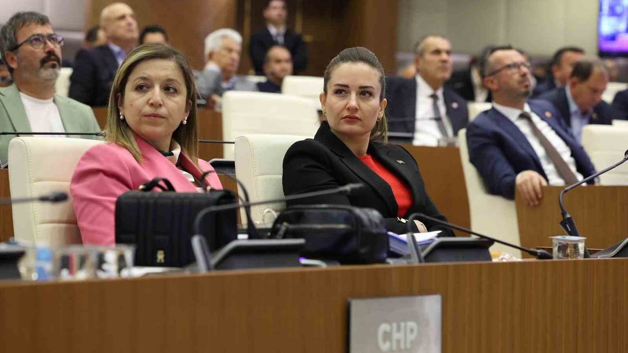 Antalya Büyükşehir Meclisi’nde 4. Etap Raylı Sistem Hazırlıkları: Çalışmalar Konyaaltı’ndan Başlayacak