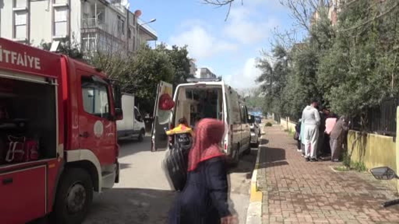 Antalya'da açık unutulan 5 metrelik fosseptik çukuruna düşen 10 yaşındaki çocuk kurtarıldı