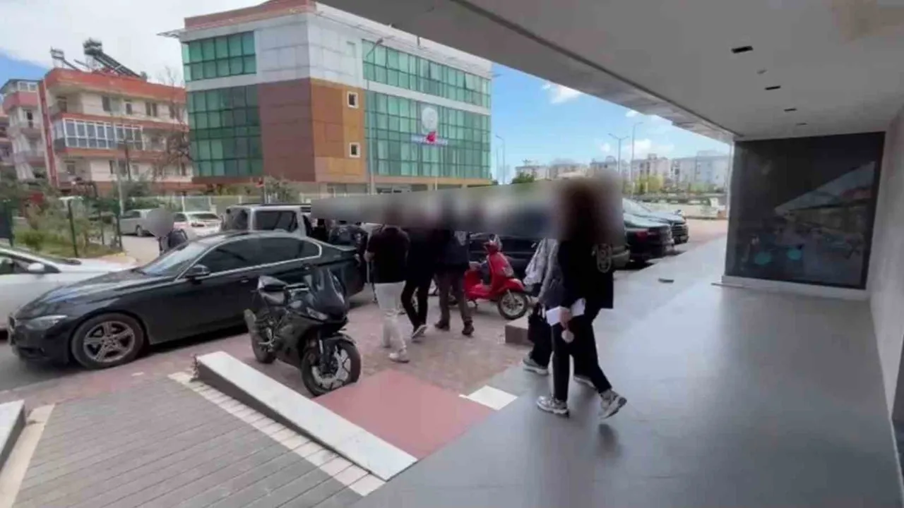 Antalya'da yatırım vaadiyle kurulan çağrı merkezine operasyon: 16 gözaltı